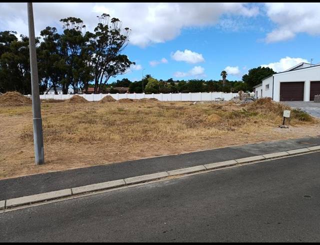 LAND FOR SALE IN DARLING